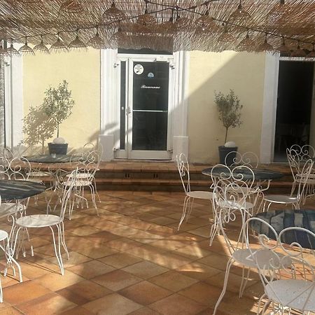 Hotel Le Patio De Fabio Bollène Exterior foto