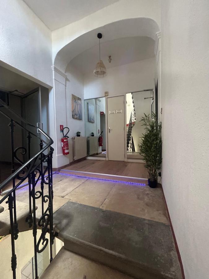 Hotel Le Patio De Fabio Bollène Exterior foto